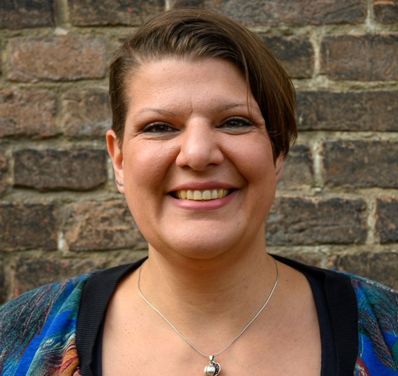 Suzanne de Kadt Secretaris JOST