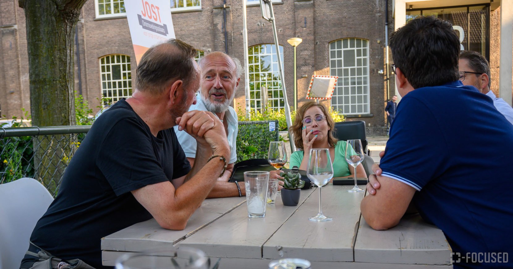 Proostend de zomer in - JOST